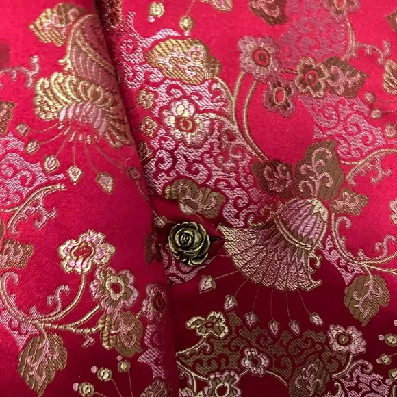 Luxurious Red  and gold Floral Haori Women's Kimono - Picture 5 of 7